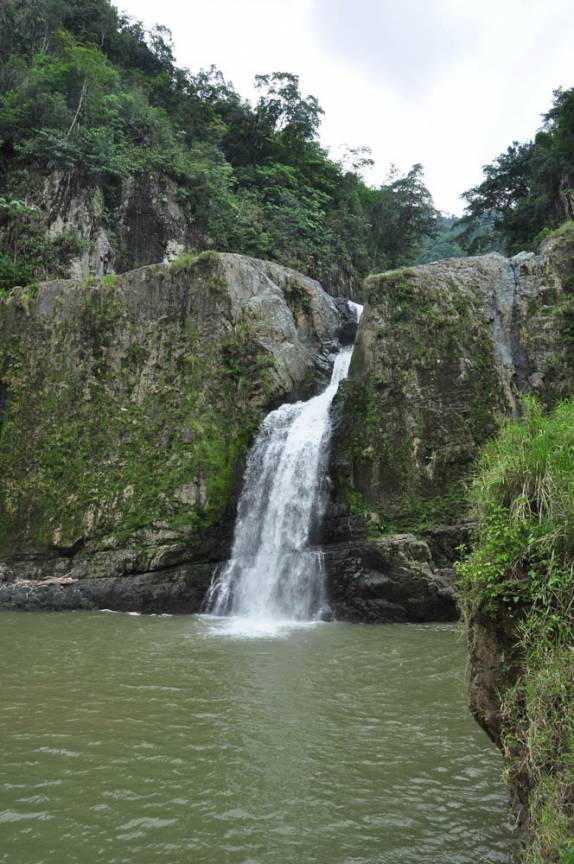 A cachoeira Jimenoa, em Jarabacoa, nas montanhas da República Dominicana